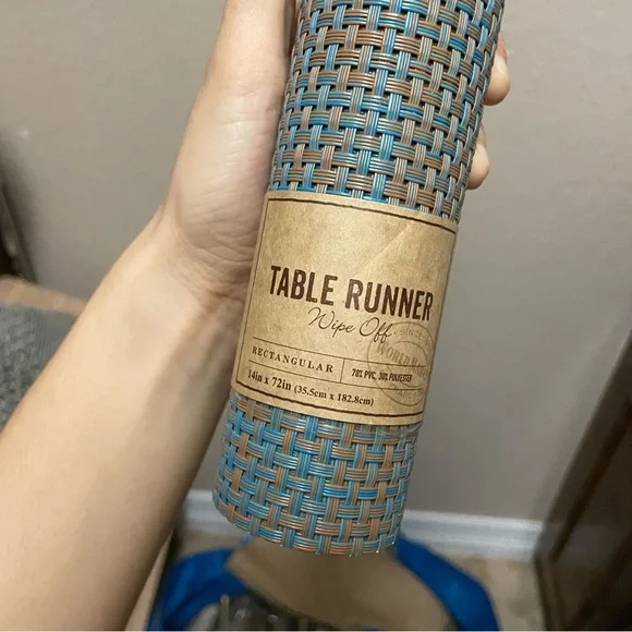 rectangular table runner - Picture 2 of 3